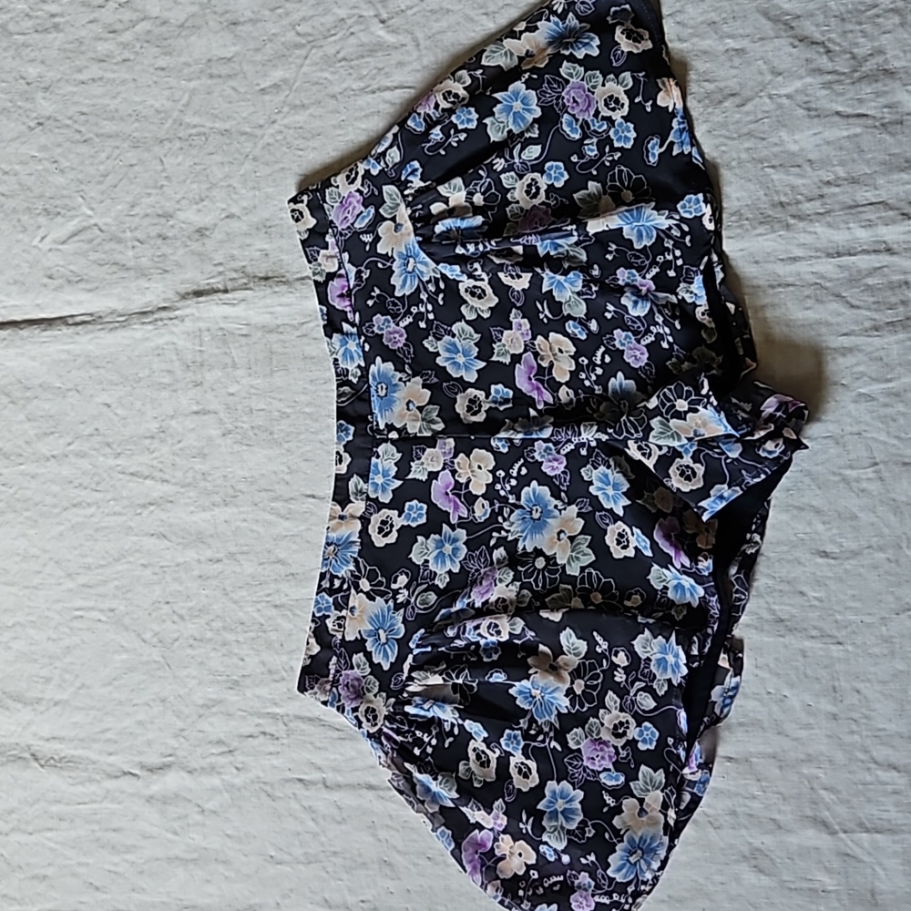 Free People floral chiffon shorts size 2 - Picture 5 of 13